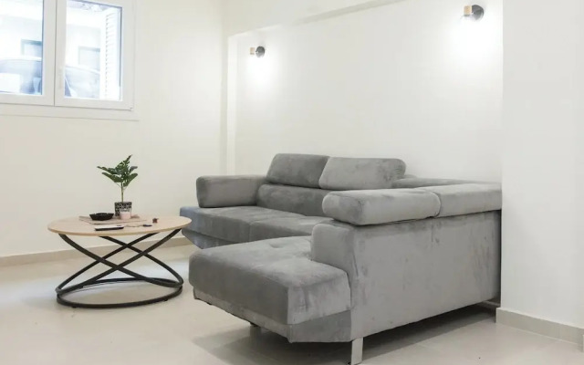 Cozy 1 Bd Getaway Apt in Lively Kipseli