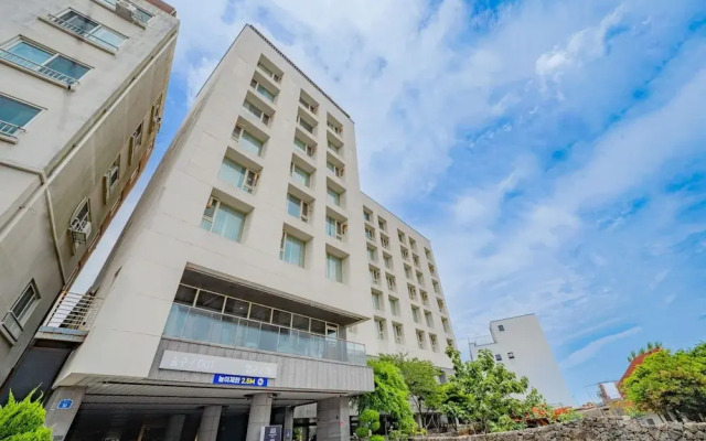 Waystone Seoubong Hotel