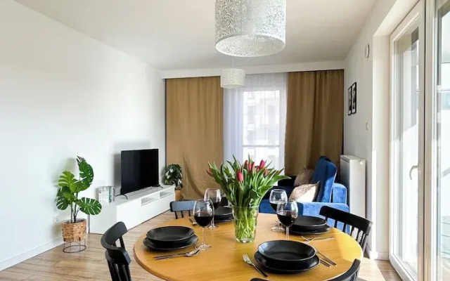 Luxury Apartment on Drewnowska Street