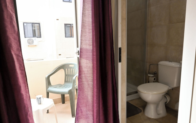 Cozy Ensuite Rooms