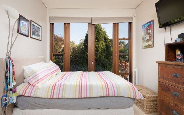 Stunning East Suburb Coastal Home H373