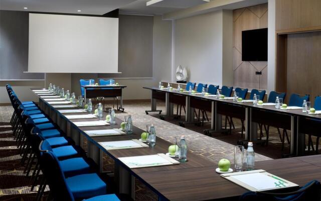 Holiday Inn & Suites Dubai Festival City an IHG Hotel