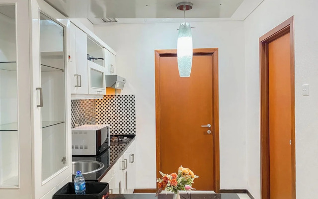 Good Deal And Restful 1Br At Apartment Thamrin Residence