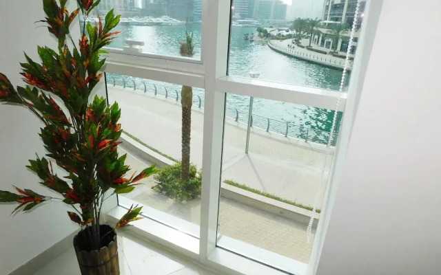 Continental Tower by Luton Vacation Homes