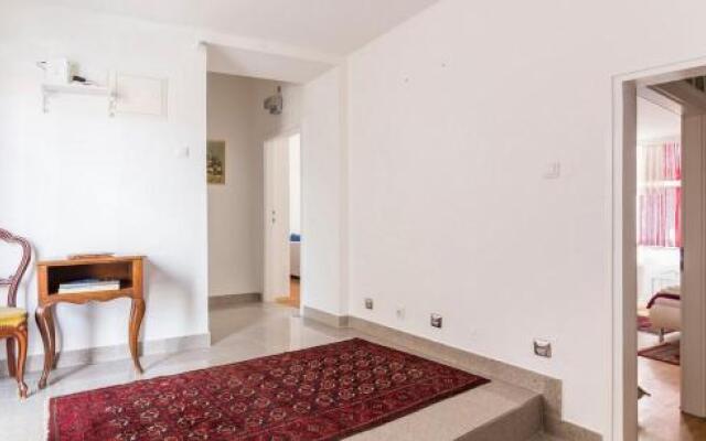 E&E Apartments