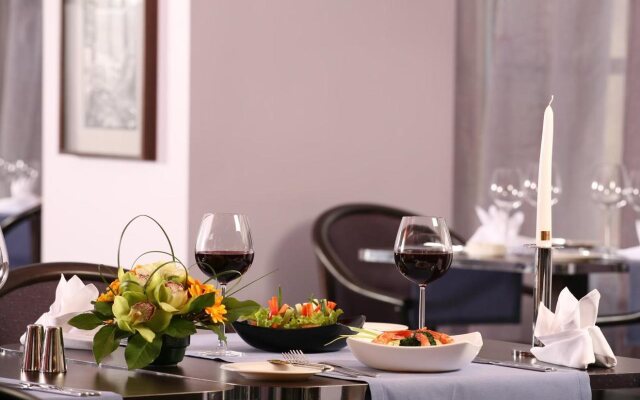 Holiday Inn Bucharest - Times