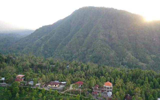 Sugi Gede Homestay