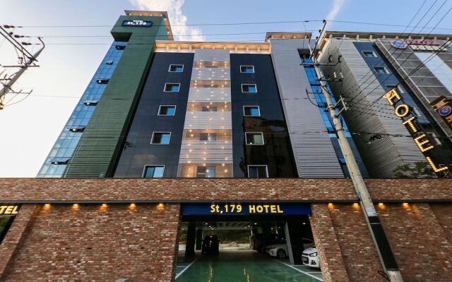 Cheonan St179 Hotel