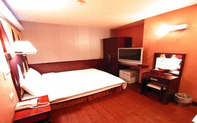 Fuchia Hotel