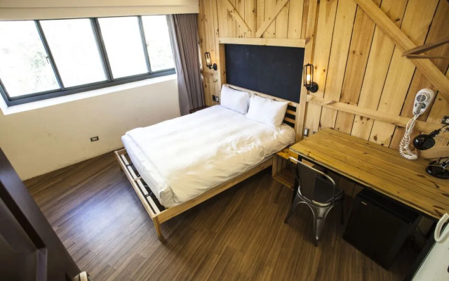 Taichung Loft Hostel - Yizhong