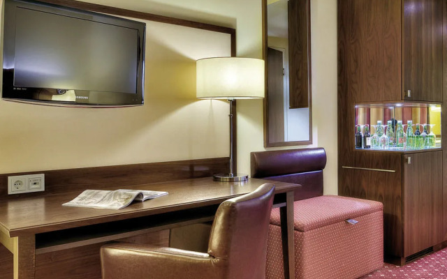 ROBINSON FIEBERBRUNN - Adults only