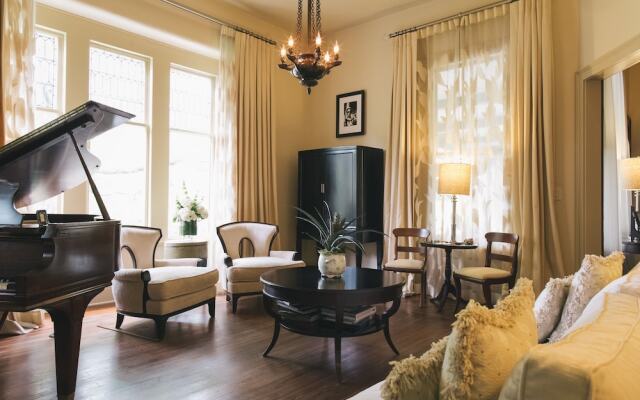 Stonehurst Place Bed & Breakfast