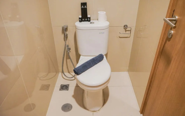 Fabulous Studio Apartment at Tree Park City Cikokol