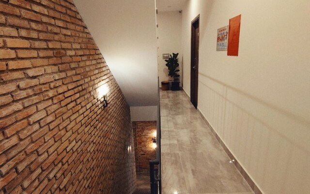 Lucas Inn 2