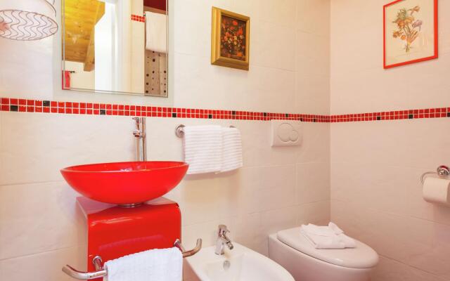 Exquisite Holiday Home in Pistoia With Swimming Pool