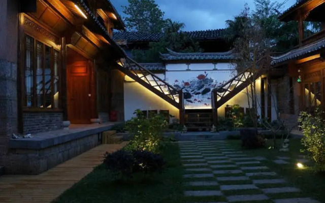 Lijiang Sadhu Inn