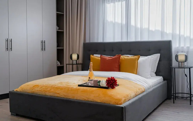 Vibrant & Spacious 3BR Condos on Amzei Square