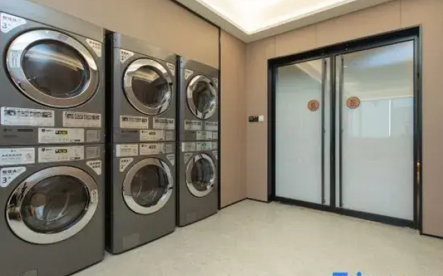 JI Hotel (Wuhan Baishazhou Dadao Zhangjiawan Subway Station)