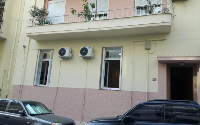 Neoclassical House with Unique Athenian Yard (nearby metro station)
