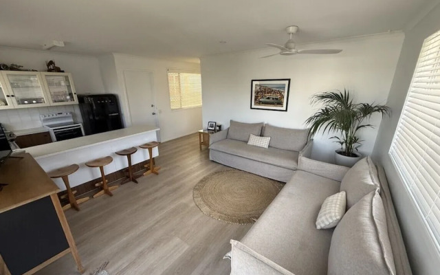 Beachside Getaway in Sunny Palm Beach