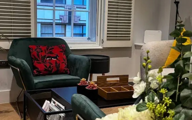 Chic Central London Apart in Soho Mayfair