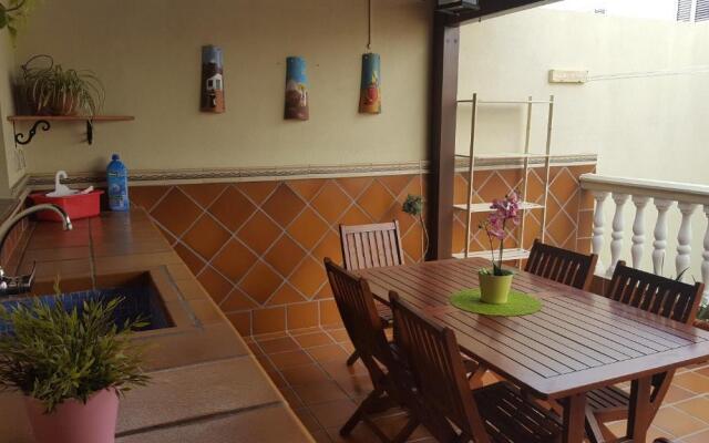 AMAZING DUPLEX 3 bedrooms GOOD WIFI with terrace & BBQ