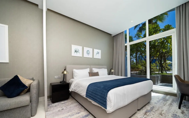 Elegant Studio Living in Privé