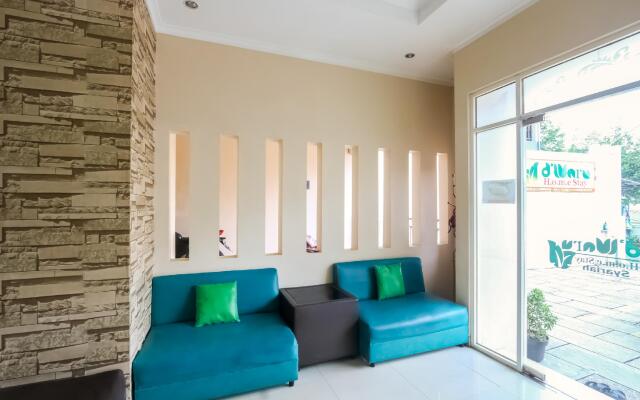 OYO 90193 D'waru Homestay Syariah