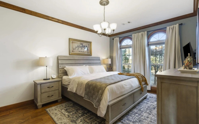 Table Rock Manor at Whitefish Bay