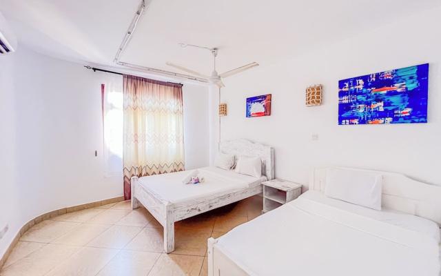 Pumziko Beachfront Apartments