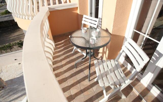 Sea View Apartments Nina - AE1021