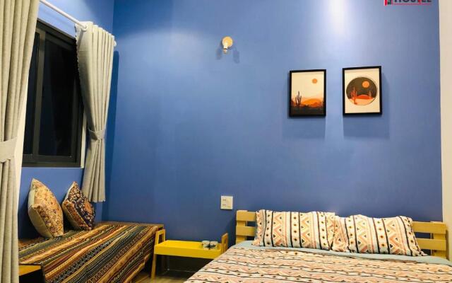 STAY hostel 2 - 350m from the ferry