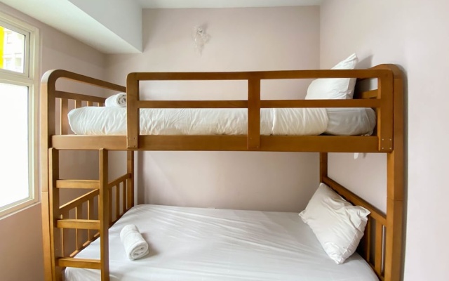 Comfort And Elegant 4Br Combined At Springlake Summarecon Bekasi Apartment – Guest Rooms – Bekasi