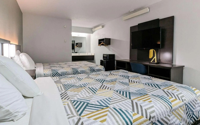 Motel 6 Nashua, NH - South