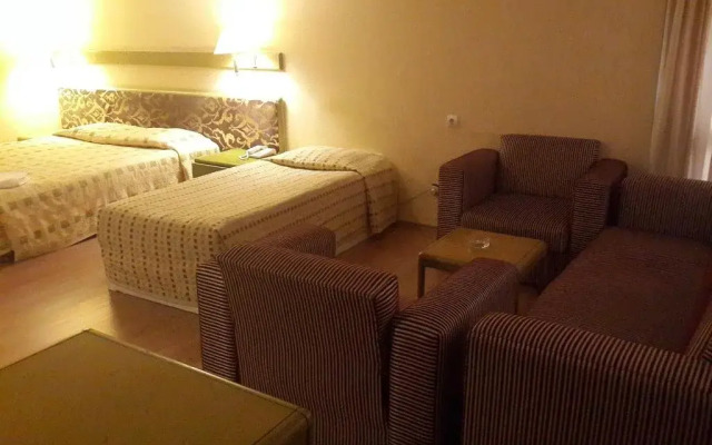 Akya Hotel