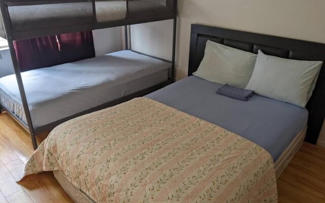 Vancouver Backpacker House