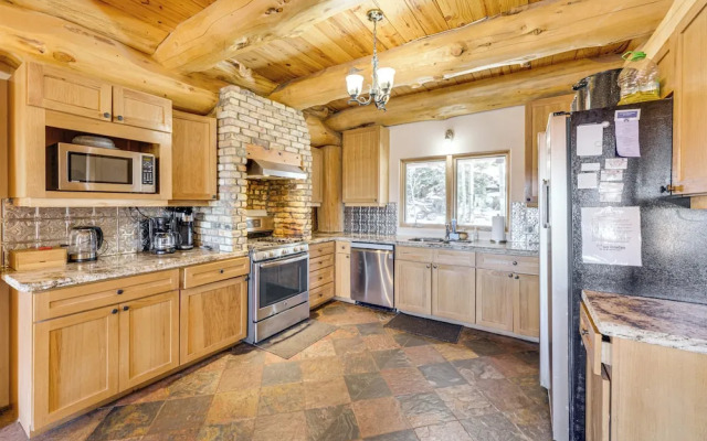 'burning Sky Lodge': Private Hot Tub & Ski-in/out