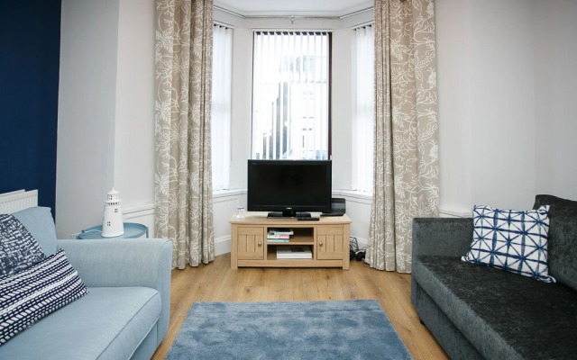 The Nautical Apartment