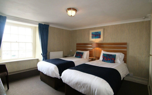 Quayside Hotel