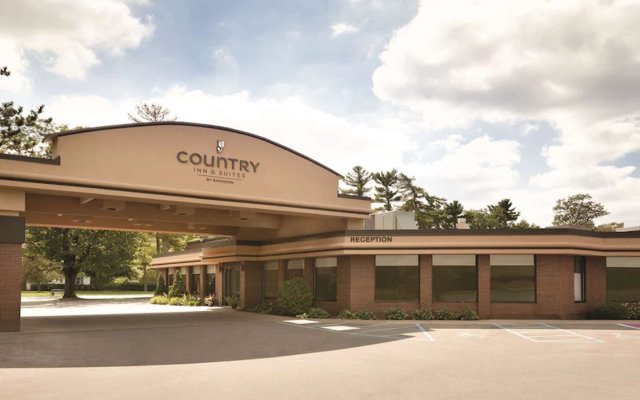 Country Inn & Suites by Radisson, Traverse City, MI