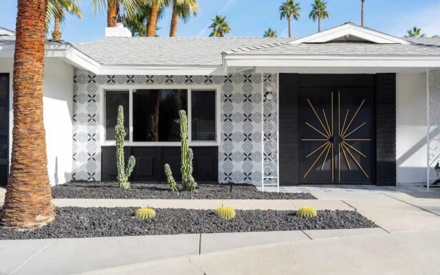 The Blush - With Pool Bars Neons, Palm Springs