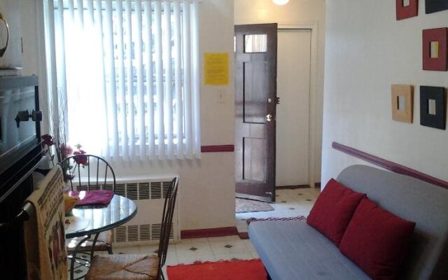 Exquisite Guesthouse  Suites