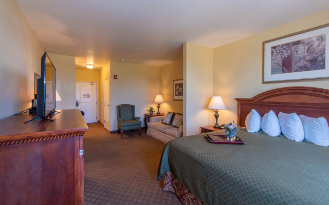 Natchez Grand Hotel & Suites On the River