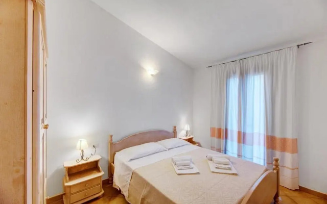 The Fantastic Residenza Badus two Bedroom Sleeps six and Child Num0821