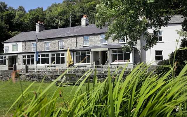 Bryn Tyrch Inn