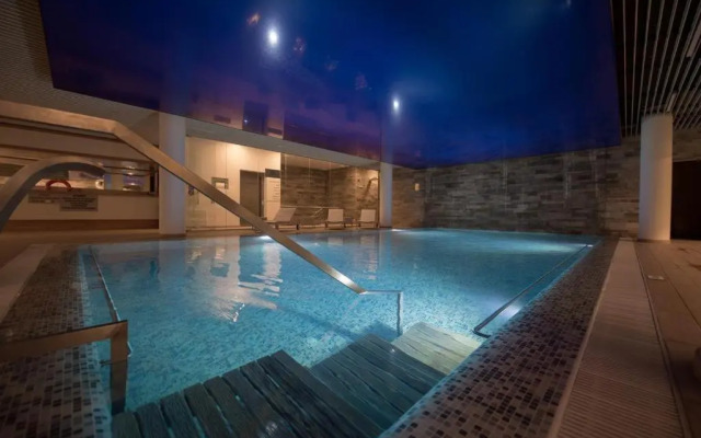 Silver Pine Apartment