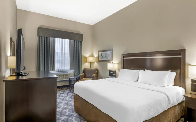 Best Western Plus Travel Hotel Toronto Airport