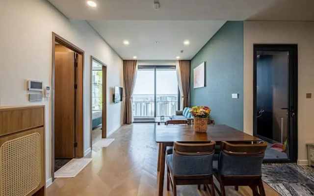 Parkland Riverside Luxury Vacation
