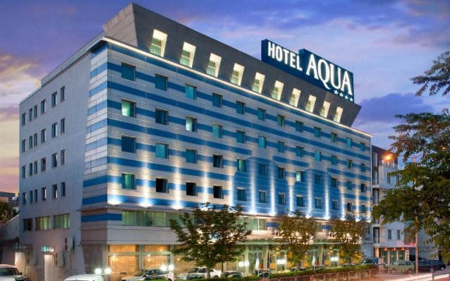AQUA Hotel