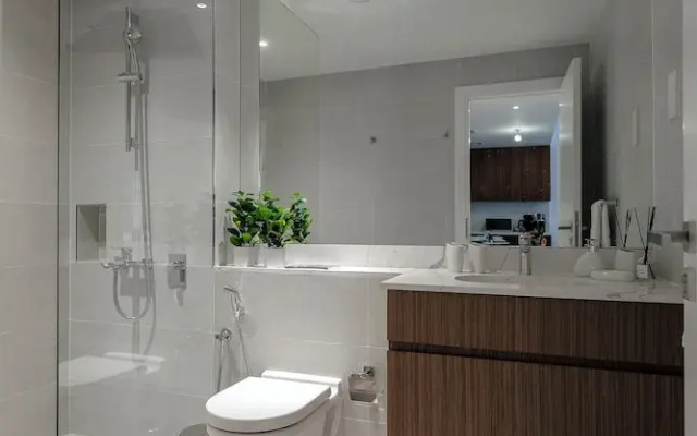 Stylish 1BR Apartment in La Sirene